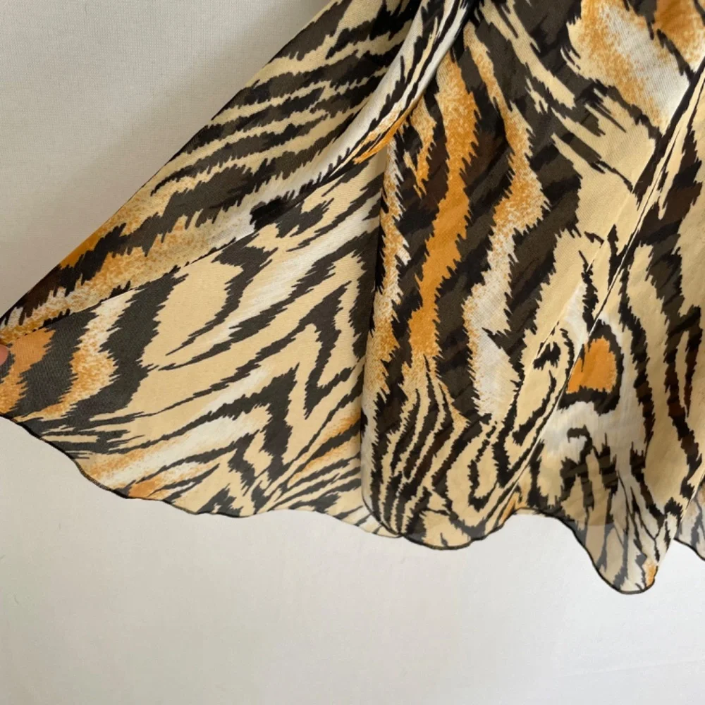 Vintage CLAIRE SANDRA BY LUCIE ANN BEVERLY HILLS Tiger Print Nightgown Sz Small